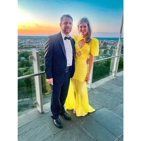 DE LA VALI Yellow Middle Front Cutout Ruching Flowy Sheer Skirt Olympia Gown 14 - Picture 10 of 16